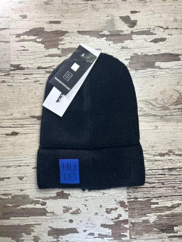 Bonnet couleur noire
