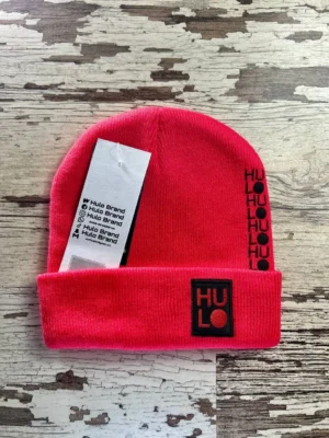 Bonnet couleur rouge